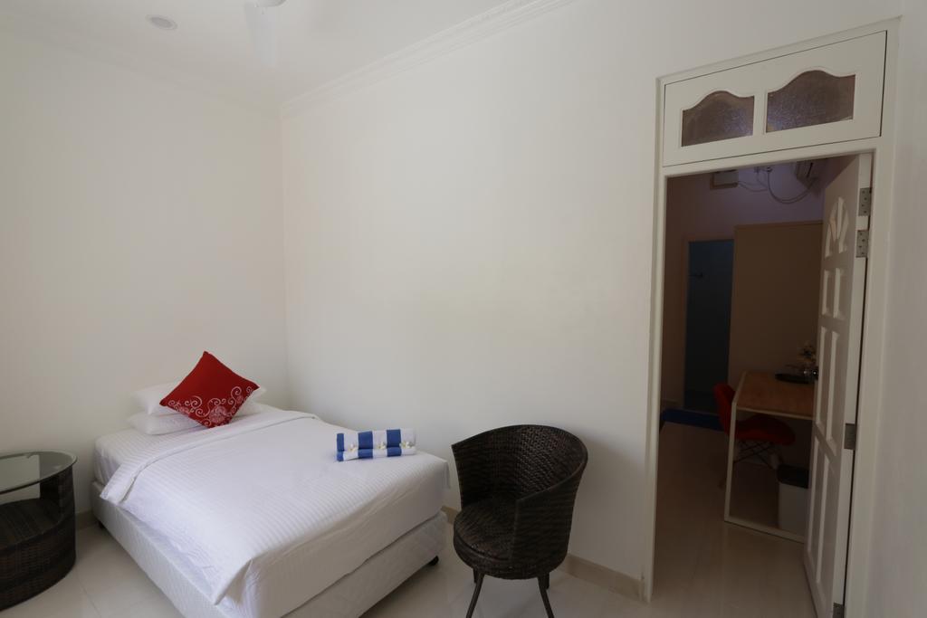Scuba Inn Omadhoo Экстерьер фото