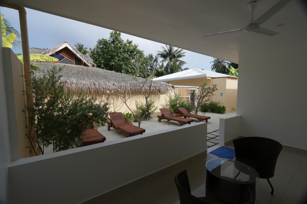 Scuba Inn Omadhoo Экстерьер фото