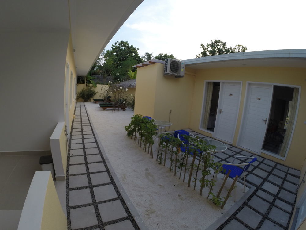 Scuba Inn Omadhoo Экстерьер фото
